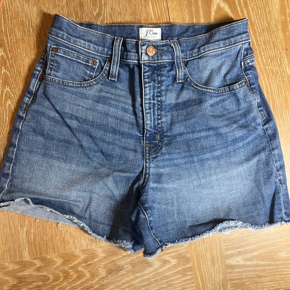 J.CREW Denim Shorts in Medium Wash raw Hem Size 27‎ high Rise